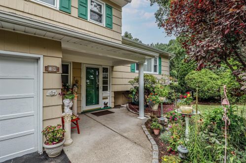 19 Herold Pl, Metuchen NJ  08840-2603 exterior