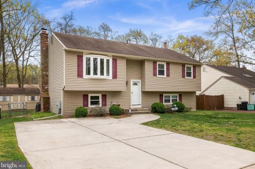 525 Elberne Ave, West Deptford, NJ 08093-1716
