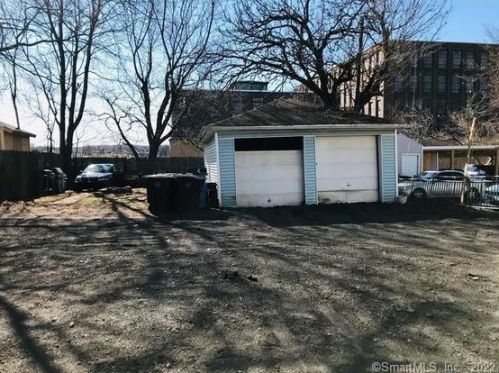 422 Stanley St, New Britain CT  06051-3207 exterior