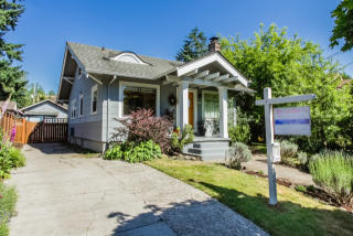 2004 54th Ave, Portland, OR 97213-2757