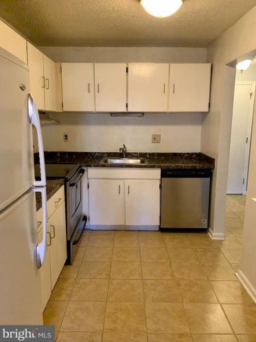 586 Schuylkill Ave, Norristown, PA 19403-3522