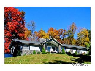 81 Lotawatah Dr, Burnsville, NC 28714-5016