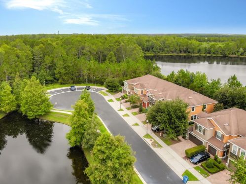 9327 Cherry Palm Ln, Orlando, FL 32832-5669