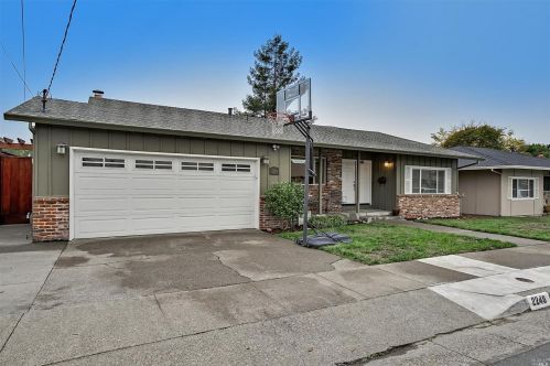 2248 Alvarado Ave, Santa Rosa, CA 95404-5308
