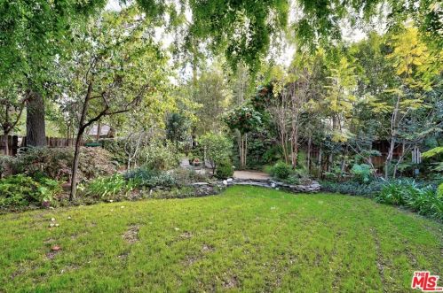 5528 Buffalo Ave, Van Nuys CA 91401-5226 exterior