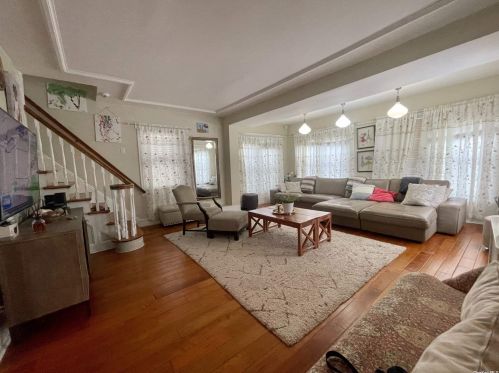 21401 112th Rd, Jamaica, NY 11429-2315