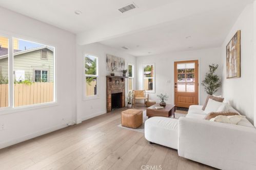 596 Mountain View St, Altadena CA  91001-4921 exterior