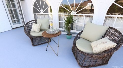 29523 Ridgeway Dr, Calabasas CA exterior