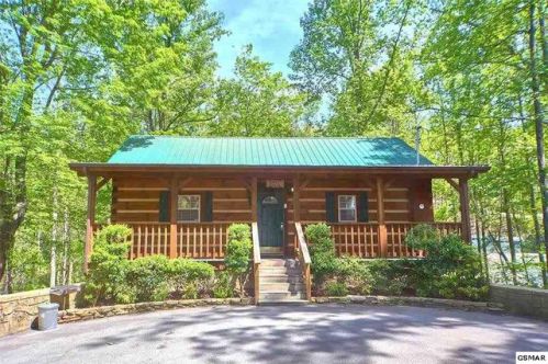 745 Hazy Cir, Gatlinburg, TN 37738-5209