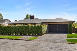 3023 75th St, Seattle, WA 98117-4653