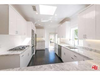 8913 Ashcroft Ave, Los Angeles CA  90048-2403 exterior