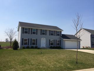 10811 Christina Ct, Oak Creek WI  53154-7080 exterior