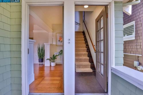 4171 Howe St, Oakland CA  94611-5117 exterior