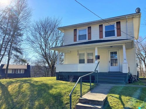 524 Moody Ave, New Castle PA  16105-2431 exterior