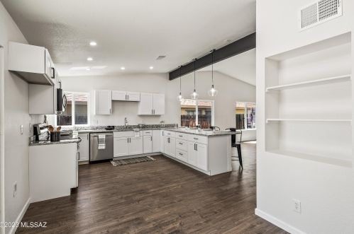 7081 Camino Triste, Tucson AZ  85746-7985 exterior