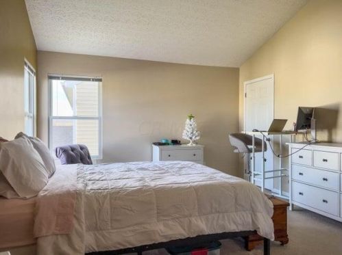 2264 Kilchurn Dr, Marion OH  43302-8739 exterior