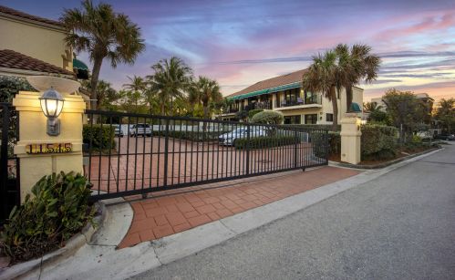 11545 Old Ocean Blvd, Boynton Beach, FL 33435-7358