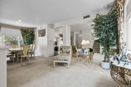 27611 Elk Ridge Rd, Santa Clarita, CA 91384-4109
