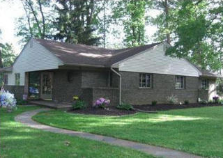 2400 Woodridge Ter, Easton, PA 18045-2738