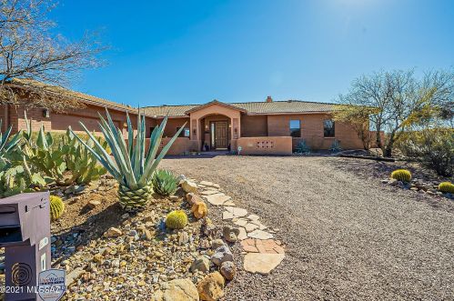 1575 Walnut Spring Pl, Green Valley, AZ 85614-6057