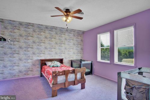 11 Thrush Dr, Carlisle PA  17015-7653 exterior