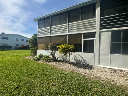 125 Dorchester F, West Palm Beach FL  33417-1442 exterior