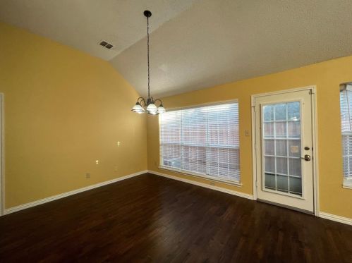 346 Arbor Ct, Euless TX  76039-3741 exterior