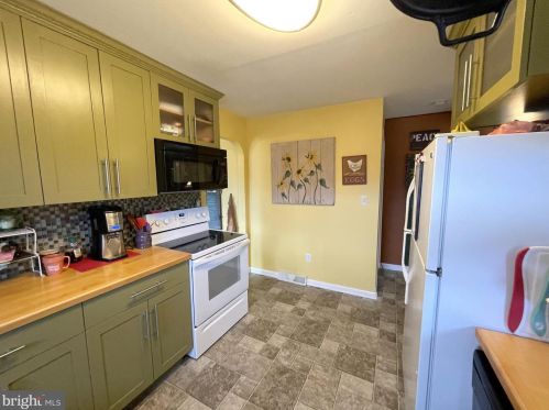 248 Hill Top Ct, Richmond National Battlefiel VA  22835-7135 exterior