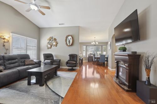 720 Livingston Pl, Rio Vista CA  94571-5116 exterior