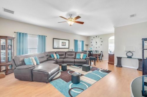 440 Casa Marina Pl, Sanford, FL 32771-5227