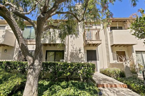 2760 Ariane Dr, San Diego, CA 92117-3413