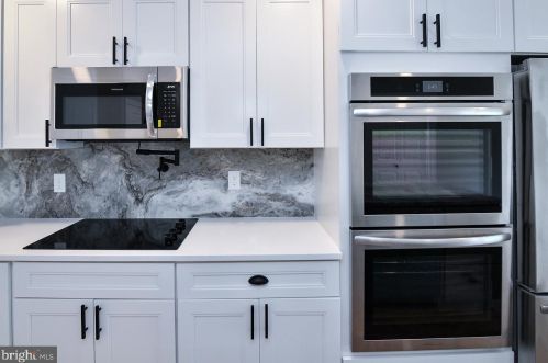 380 Ivy Mills Rd, Glen Mills PA  19342-1424 exterior