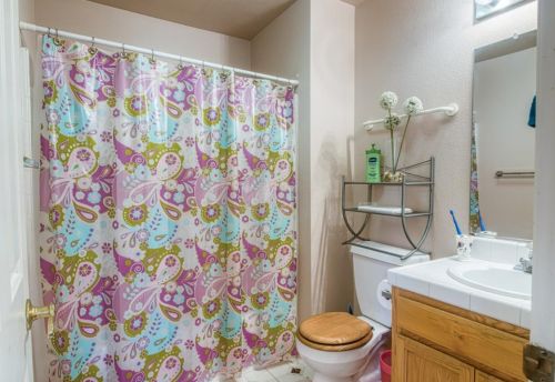 1100 Hemlock Ct, Hollister, CA 95023-7527