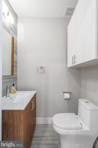 1605 18th St, Philadelphia PA  19145-1402 exterior