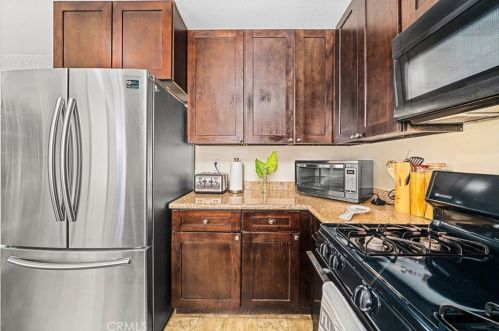 16193 Colina St, Victorville CA  92395-3610 exterior