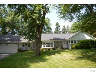 23 Newman Dr, Bridgeport, CT 06612-1914