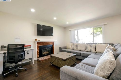 15928 Via Alamitos, San Lorenzo CA  94580-1435 exterior