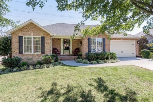 2525 Pendelton Dr, Knoxville, TN 37924-1570