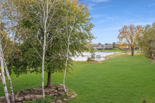304 Blue Water Ct, Dousman, WI 53118-8817