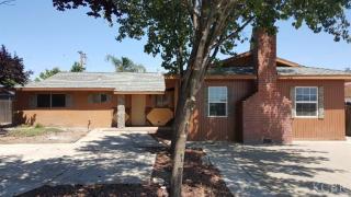 938 Avocado Dr, Lemoore, CA 93245-2108