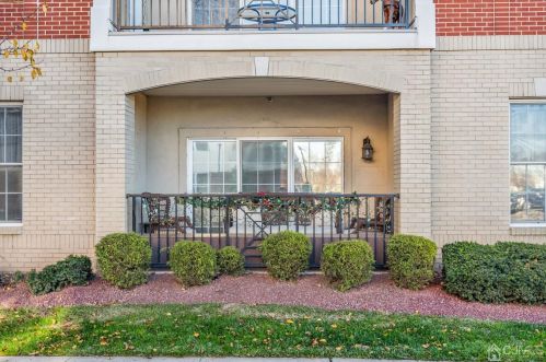 111 Regency Pl, Woodbridge NJ  07095-1030 exterior