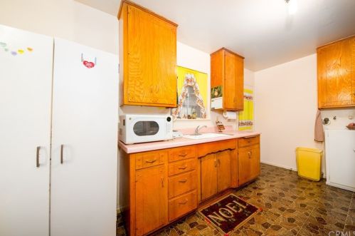 7771 Wells Ave, Riverside CA  92503-2568 exterior