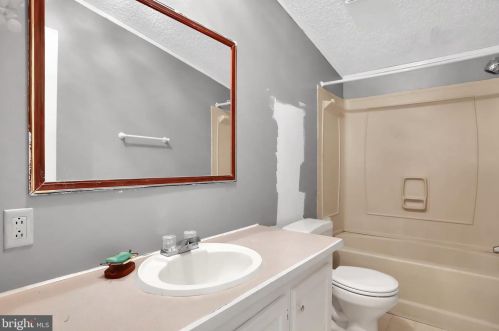 3308 Stoneybreak Rd, Stoneybreak, PA 17267-8478
