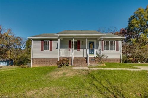 380 Curtis St, Parks Crossroads NC  27316-9540 exterior