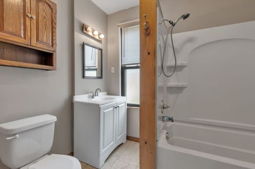 307 Maplewood Ave, Ambridge PA 15003-2519 exterior