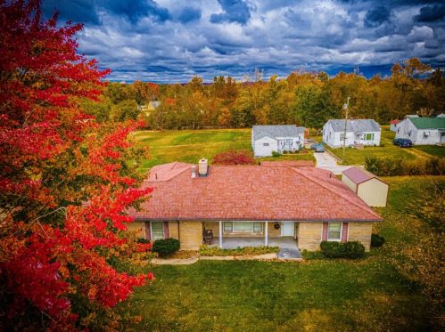 942 Sunrise Ave, Lynx, OH 45693-1144