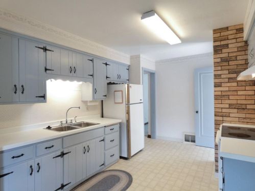 1029 Thrush St, Green Bay, WI 54303-4333
