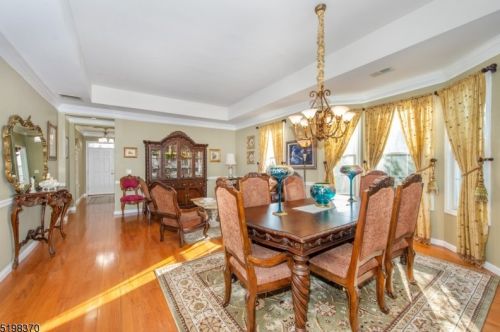 24 Silicon Dr, West Paterson NJ  07424-4225 exterior