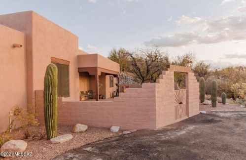 11646 Saguaro Crest Pl, Tucson, AZ 85747-9088