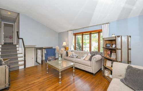 772 Pat Dr, West Islip NY  11795-3537 exterior